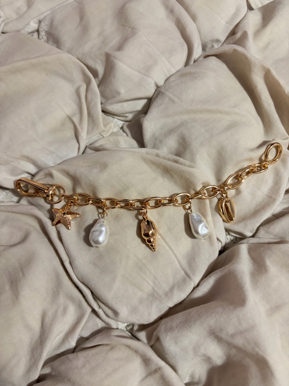 Gold Tone Coastal Charm Bag Chain Seashell Starfish Pearl Accessory